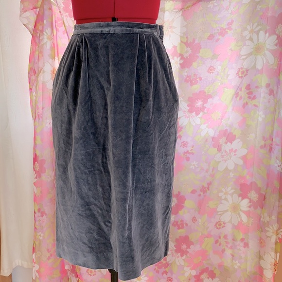 Vintage Dresses & Skirts - Vintage grey velvet pencil skirt